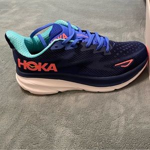 Hoka Clifton 9
